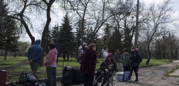 
Шмигаль: Переселенцям виплатять додаткову допомогу – по 2200 грн кожному 