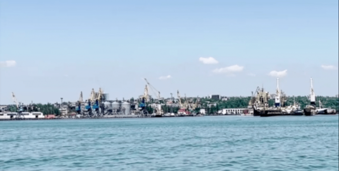 Маріупольський порт навантаження Славутич металопрокат метал зерно окупанти