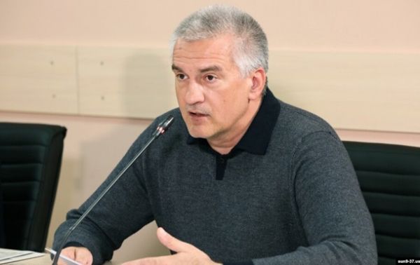 Аксьонов визнав, що Росія продає зерно, завезене в Крим