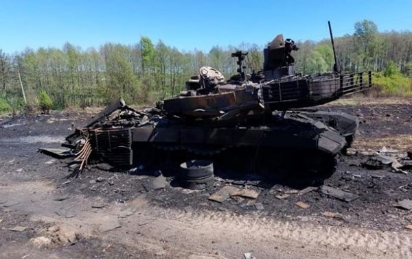 Українські військові знищили на півдні танки РФ та склади з боєприпасами