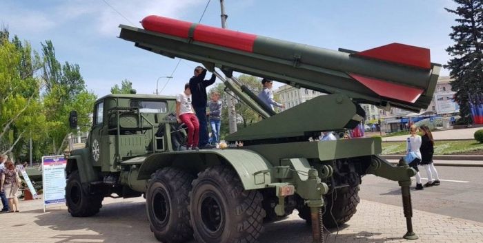 РСЗВ Сніжинка саморобна установка бойовики Донбас реактивна артилерія