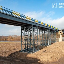 На Сумщині відновили 400-метровий міст через Десну, підірваний ЗСУ - Новини України