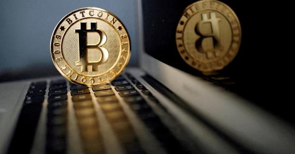 Bitcoin обвалився майже на 20 відсотків: що далі - Новини України