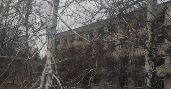 Війська РФ обстріляли лікарню під Куп'янськом - поранено фельдшера - Новини України