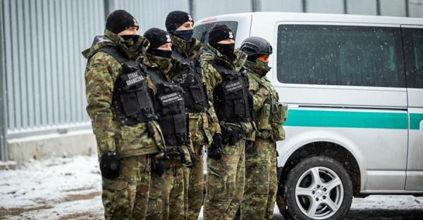У штаб-квартирі поліції Польщі вибухнув подарунок з України - Новини України
