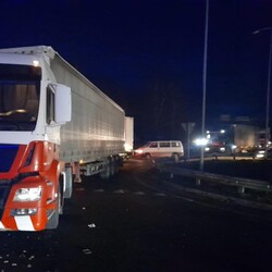 Під Львовом вантажівка врізалася в маршрутку - постраждали понад 30 людей - Новини України