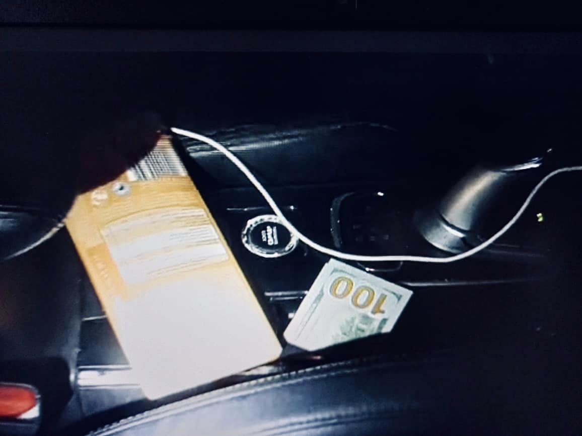 На Франківщині двоє нетверезих водіїв намагалися відкупитися від штрафів хабарями (ФОТО)