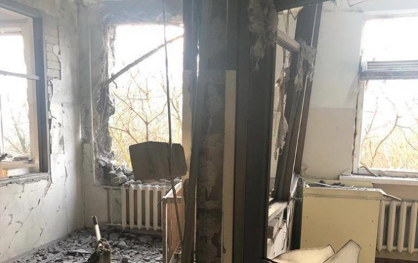 Армія РФ зруйнувала дитячу лікарню у Херсоні, є жертва