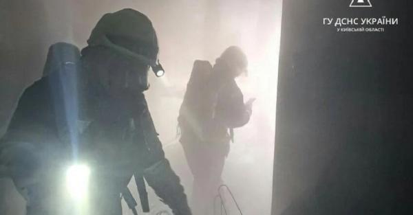 У Києві пролунали вибухи - горить об'єкт інфраструктури - Новини України