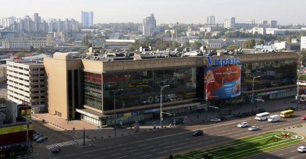 Проспекту і площі Перемоги в Києві повернули історичні назви - Новини України