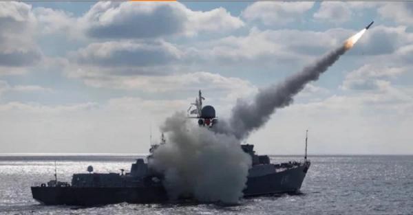 Війська РФ вивели у Чорне море 5 кораблів, у тому числі - з "Калібрами" - Новини України