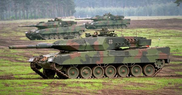 В Іспанії десятки українських військових завершили навчання на танках Leopard 2 - Новини України