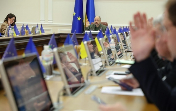 В Україні відклали формування реєстру олігархів