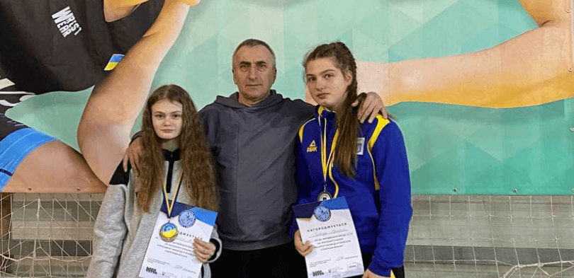 Дві калуські борчині стали срібними призерками чемпіонату України (ФОТОФАКТ)