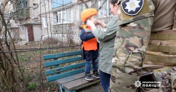 В Авдіївці залишилася одна дитина, батьки ховають її від евакуаційних груп - Новини України