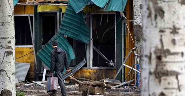 РФ обстріляла 4 регіони, зруйновані приватні  та школа, є поранені - Новини України