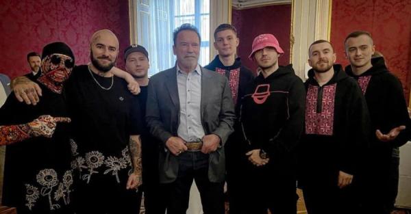 Kalush Orchestra на саміті у Відні знову зустрілися з Арнольдом Шварценеггером - Новини України
