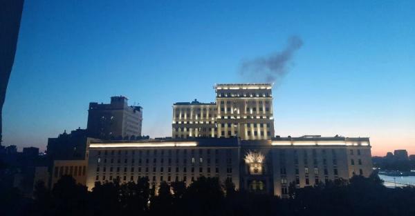 У центрі Москві безпілотник упав неподалік будівлі Міноборони Росії - Новини України