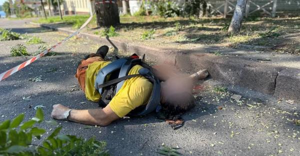 У Херсоні внаслідок обстрілу загинув комунальник, двоє його колег госпіталізовані - Новини України