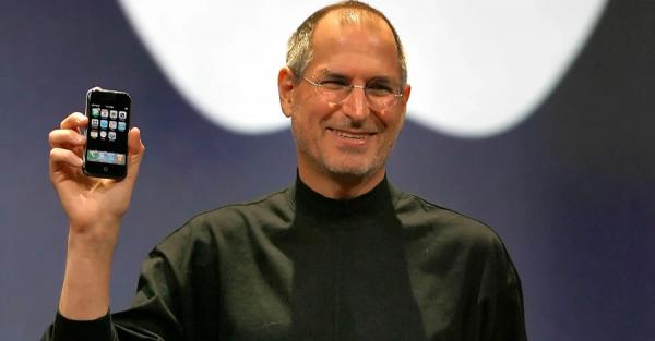 iPhone 2007 року продали на аукціоні за 190 тисяч доларів - Новини України