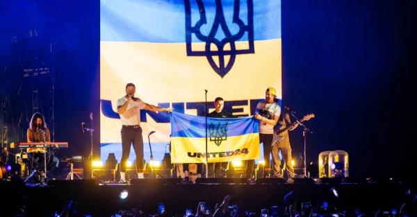 Imagine Dragons запросили на сцену концерту у Варшаві українського підлітка - героя кліпу "Crushed" - Новини України