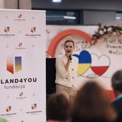 Лобода зустрілася з українськими біженцями у Польщі - Новини України
