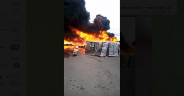 Під Москвою спалахнула масштабна пожежа на складах - Новини України