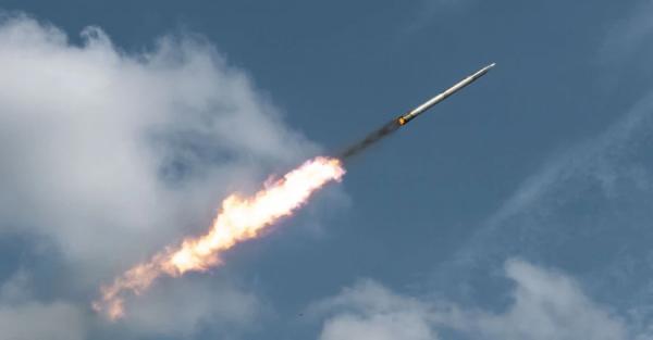 Росіяни вдарили балістичною ракетою по центру Чернігова - Новини України