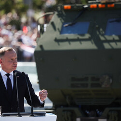 У Варшаві пройшов найбільший військовий парад за останні 30 років - Новини України