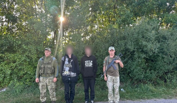 Майже 60 чоловіків намагались втекти за кордон на Закарпатті - Новини України