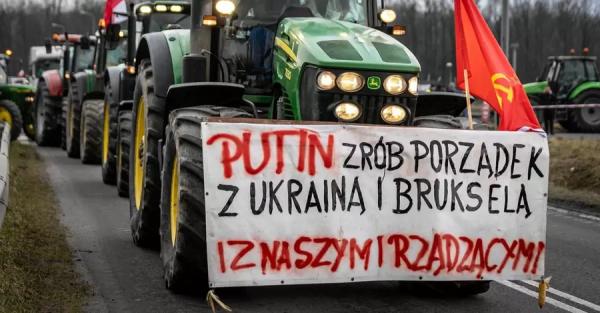 Польська поліція завела справу через плакат фермерів із закликом до Путіна та прапор СРСР - Новини України