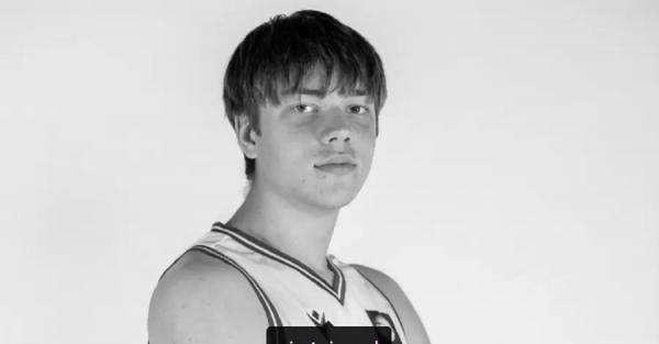 Помер юний український баскетболіст Артем Козаченко, на якого напали у Німеччині - Новини України