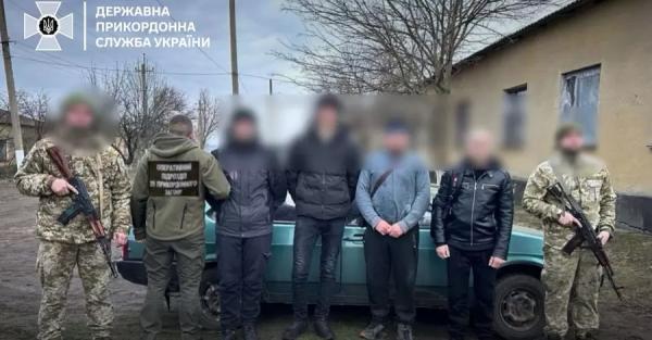 Водій перевозив ухилістів до кордону, а для сусіда зробив знижку - Новини України
