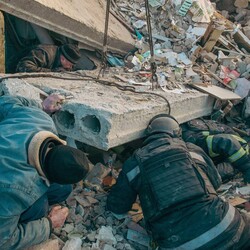 У Куп'янську завершили розбирати завали після влучання російських авіабомб, двоє людей загинули - Новини України