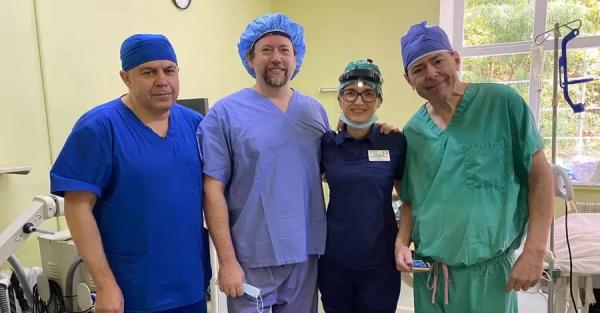 У Києві лікарі зробили складну операцію дитині, у якої язик був вп'ятеро довшим - Новини України