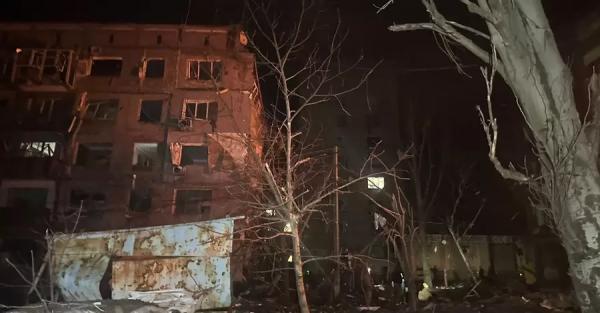 У Селидовому завершено пошуково-рятувальну операцію: троє загиблих, 13 людей поранено - Новини України