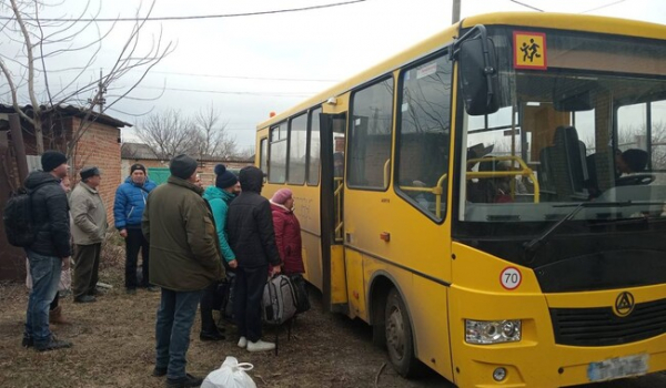 Із шести прикордонних громад Сумської області евакуювали всіх мешканців - Новини України