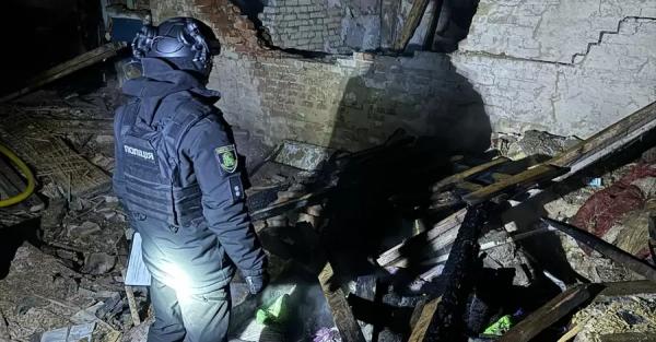 На Харківщині через атаку ворожих дронів під завалами будинку загинув 76-річний чоловік - Новини України