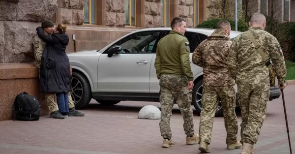 Із урядового законопроєкту виключили пункт про демобілізацію після 36 місяців служби, - ЗМІ - Новини України