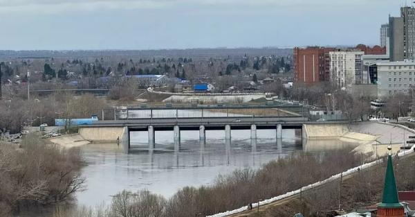 Услід за Оренбургом "велика вода" у Росії почала затоплювати Курган - Новини України