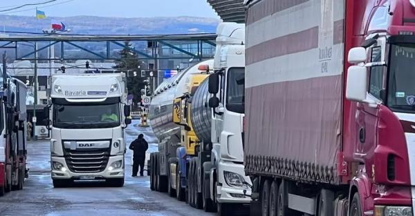 Польські фермери частково розблокували КПП Хребенне - Рава-Руська - Новини України