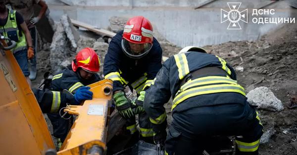 В одеському порту стався обвал будівлі, є жертви - Новини України