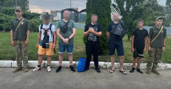 14-річний підліток вів чотирьох чоловіків до Тиси, аби ті змогли перетнути кордон - Новини України