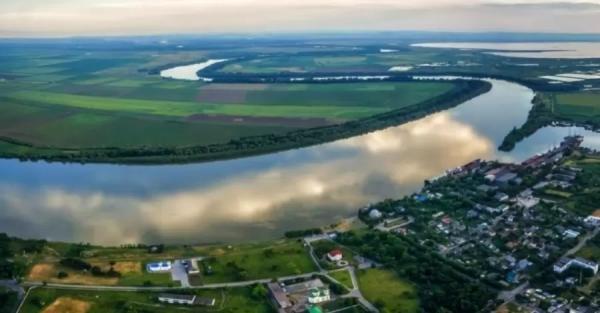 На дні Дунаю через посуху знайшли затонулі кораблі часів Другої світової війни - Новини України