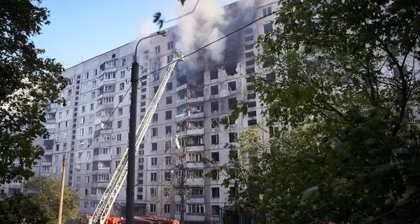 З-під завалів багатоповерхівки у Харкові дістали тіло жінки - Новини України