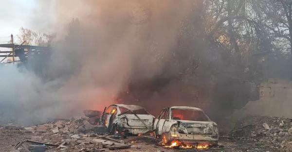 Російські війська вдарили по відділенню Нової пошти на Донеччині, є загиблі та поранені  - Новини України