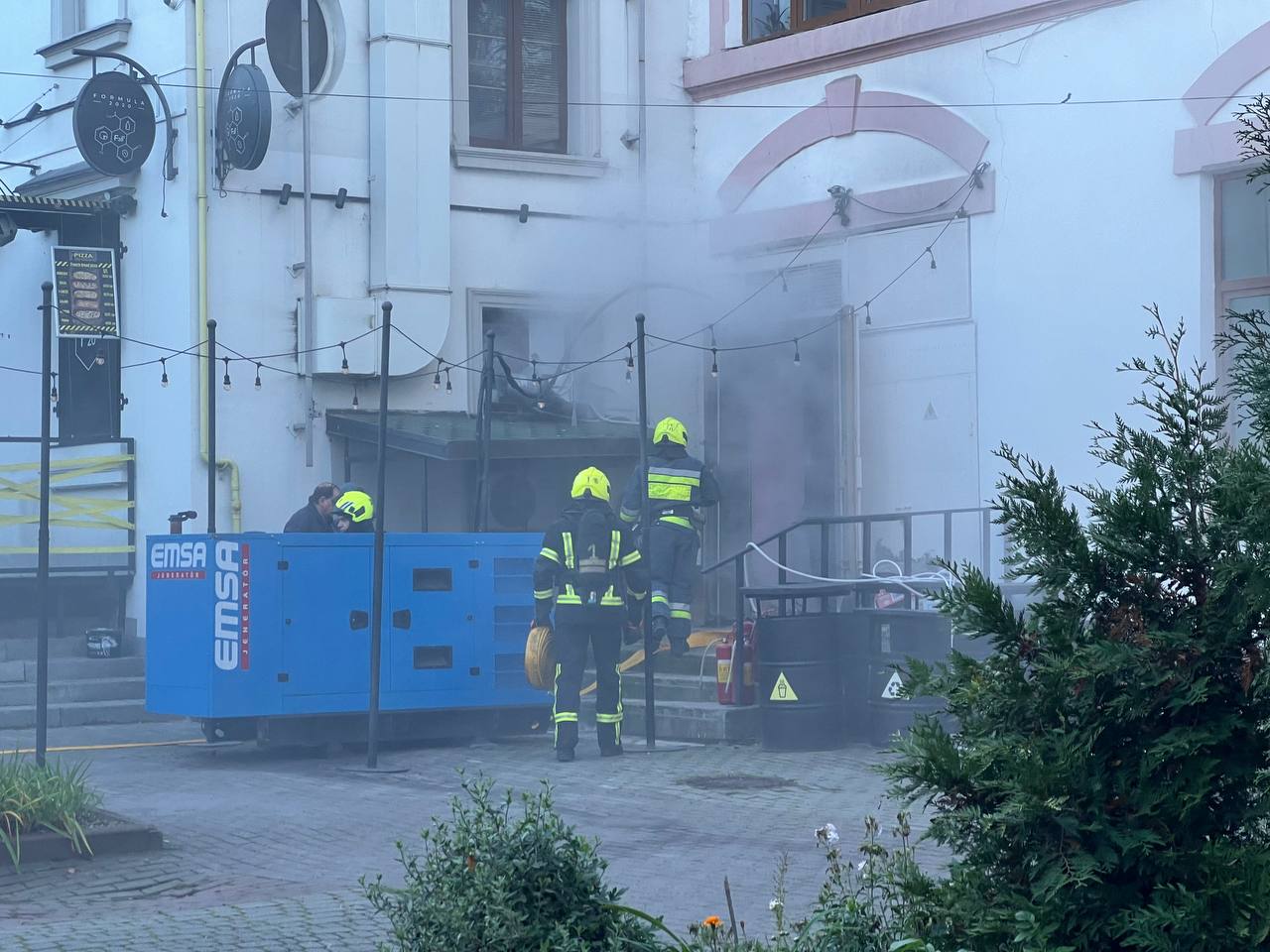 В обласній дитячій бібліотеці пожежа: відомі подробиці (ФОТО, ВІДЕО)