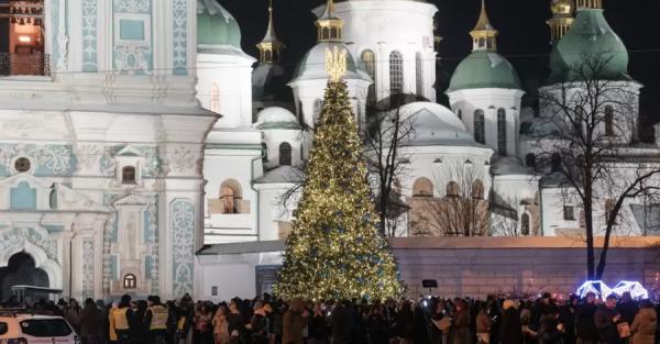 Ялинку на Софійській площі у Києві встановлять 2 грудня - Новини України