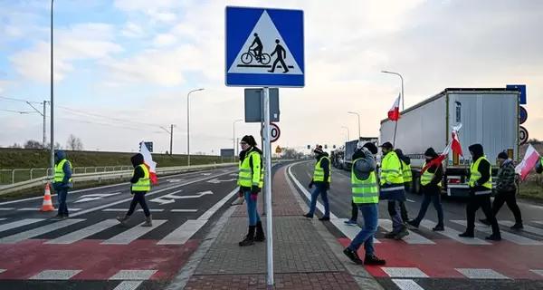 У Польщі розпочалися нові протести на кордоні з Україною  - Новини України