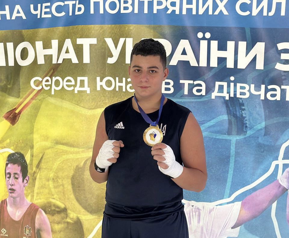 Юний франківський спортсмен Олексій Федорів став срібним  призером Чемпіонату України з боксу серед юнаків  